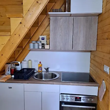 Vikendica I Odmaraliste Julie, Sarajevo-jahorina * Tvrdinici